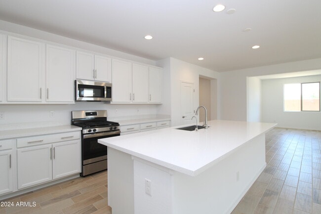 Building Photo - 14033 W Gray Fox Trl
