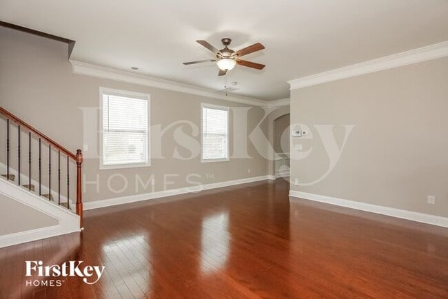 Foto del edificio - 402 Knothole Ln