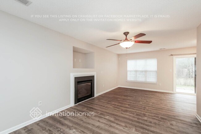 Foto del edificio - 128 Hampshire Dr