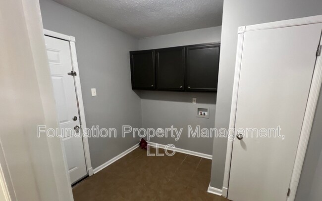 Foto del edificio - 4364 Ann Arbor Ln
