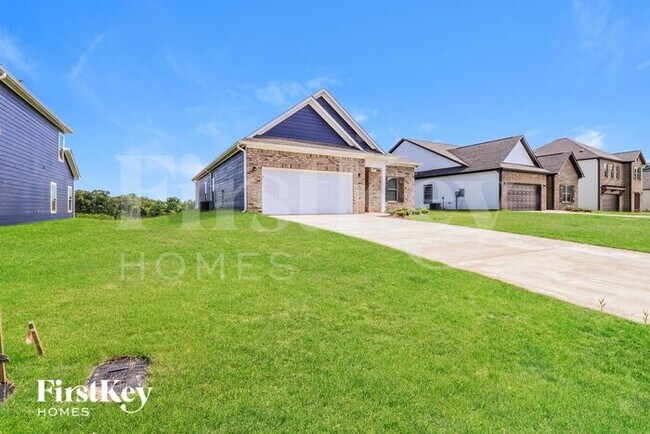 Building Photo - 310 Ridgeview Cir