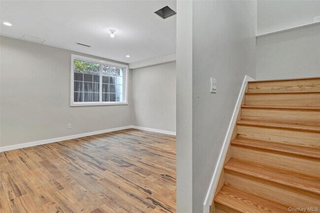 Foto del edificio - 501 Iron Forge Ln