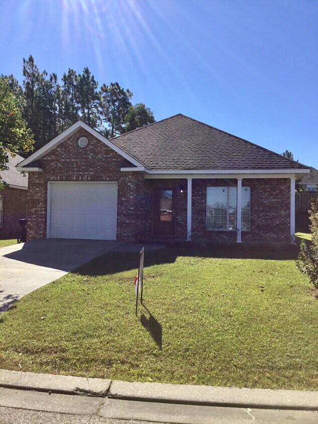 Photo - 15 Oxford Dr (Hattiesburg, MS)