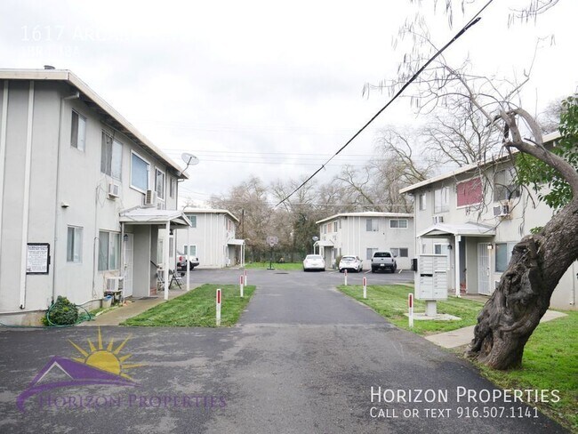 Building Photo - Cozy 1 Bed 1 Bath 700sqft Fourplex in Nort...