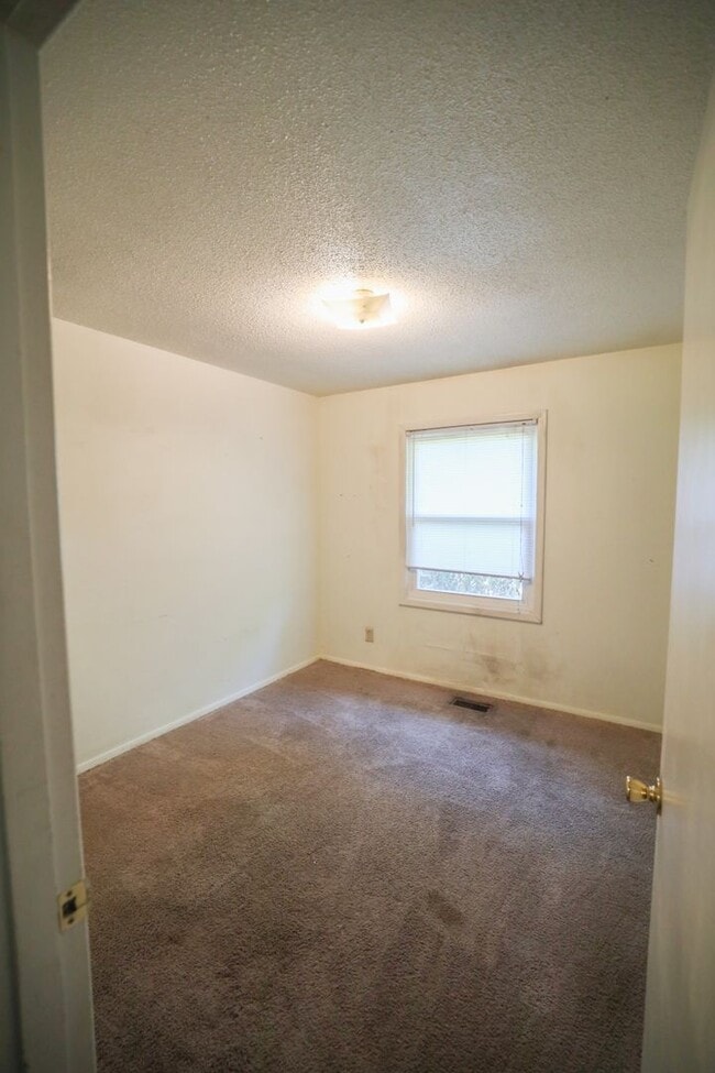 Photo - 3 Bed, 1 Bath Home in Central, SC