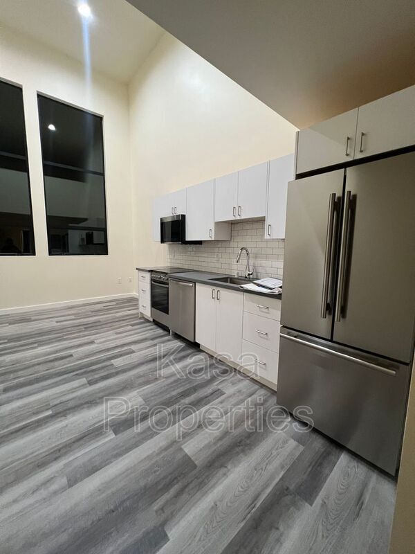 Building Photo - 6615 Schmidt Ln