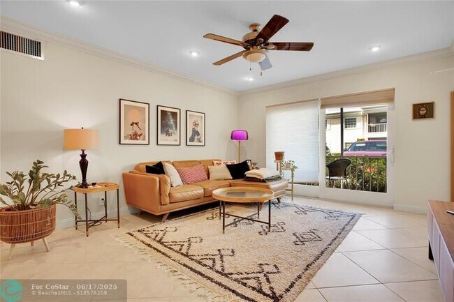Foto del edificio - 6253 Bay Club Dr