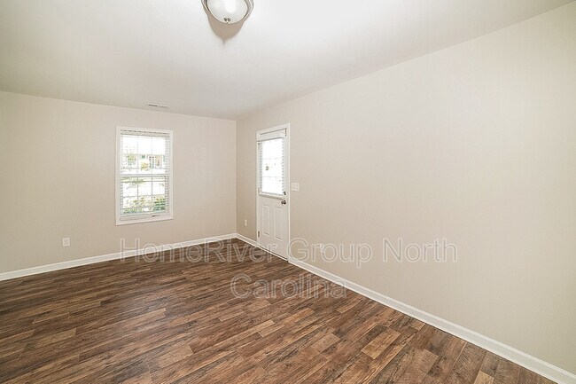 Building Photo - 448 Camden Ridge Dr