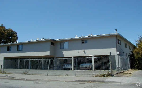 Building Photo - 2341-2345 Cooley Ave