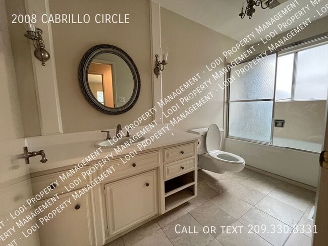 Building Photo - 2008 Cabrillo Cir