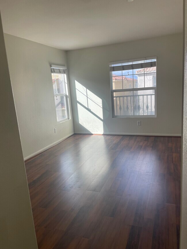 Foto del edificio - 237 Aurora Ave