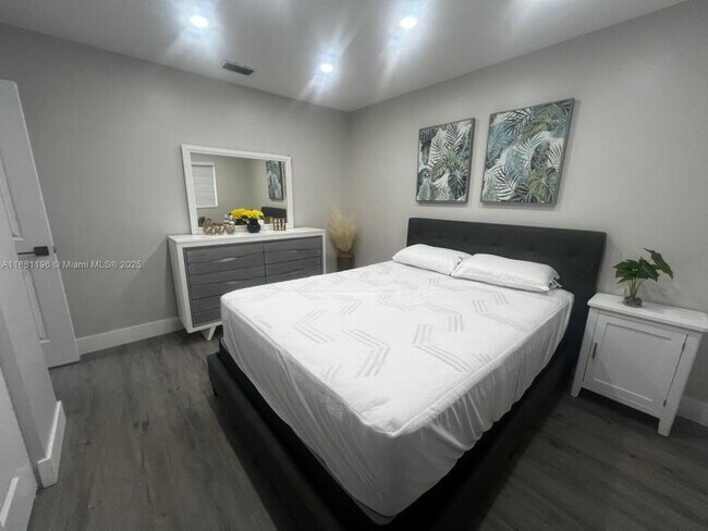 Foto del edificio - 2 bedroom in Hollywood FL 33021