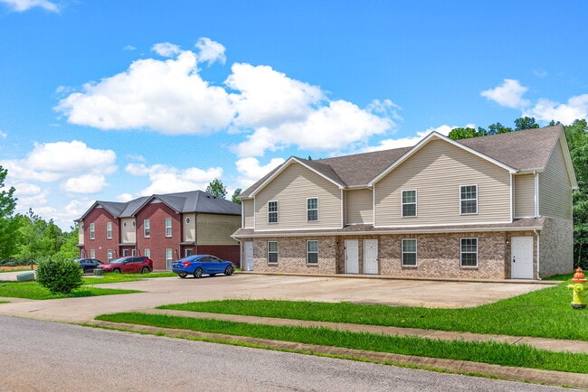 Building Photo - 2260 McCormick Ln