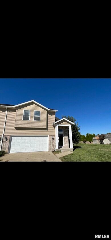Primary Photo - 1118 Koufax Dr