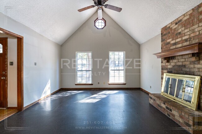 Foto del edificio - 3 Bed/2 Bath Home on Corner Lot!