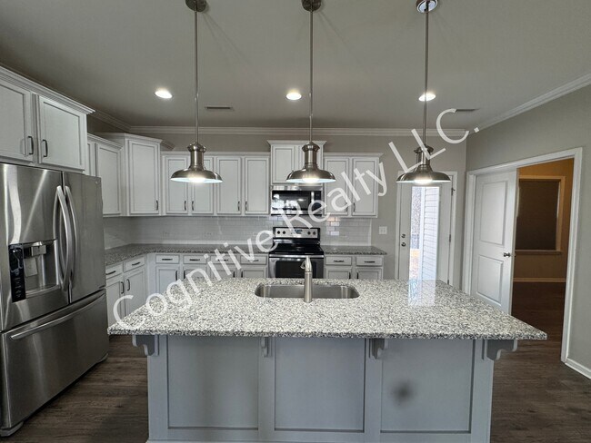 Building Photo - 115 Fortress Dr