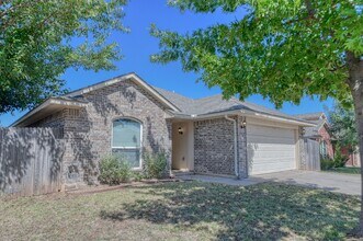 Building Photo - 217 Tecumseh Meadows Dr