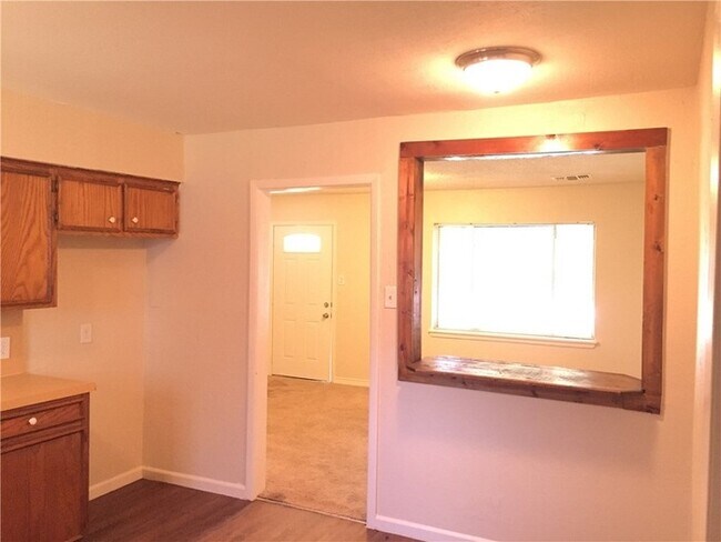 Foto del edificio - 707 Jack St