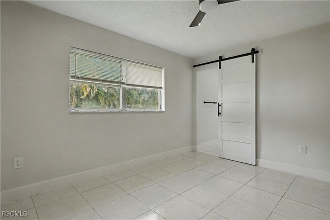 Foto del edificio - 138 Brooks Rd