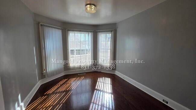 Foto del edificio - Beautiful three-bedroom two-bath home located in Monterey!