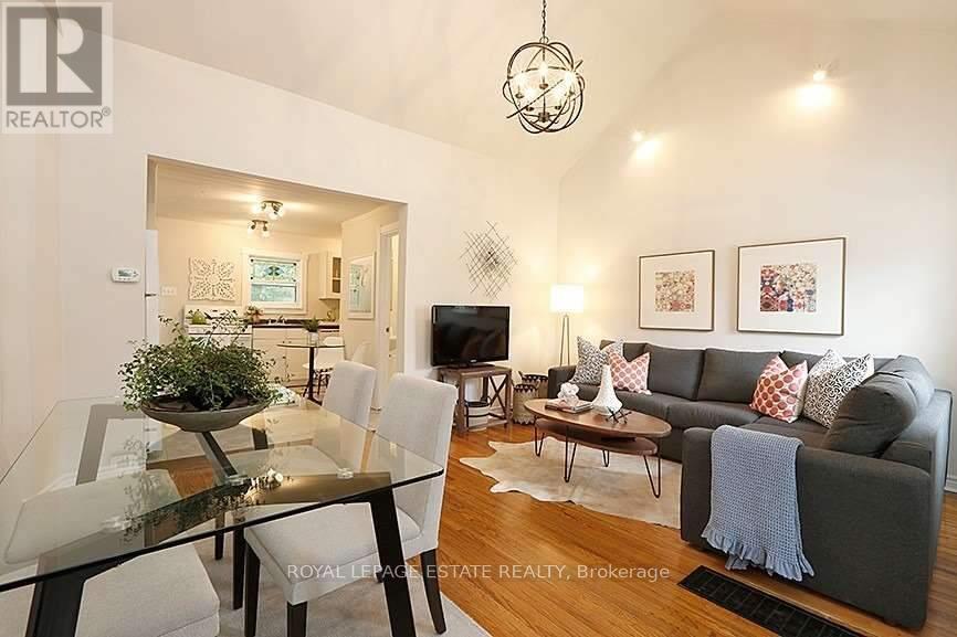 Primary Photo - 30 Amroth Ave