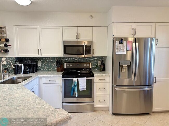 Foto del edificio - 2112 S Cypress Bend Dr