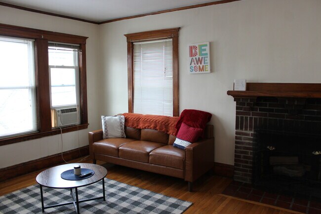 Building Photo - 63 Pinckney St