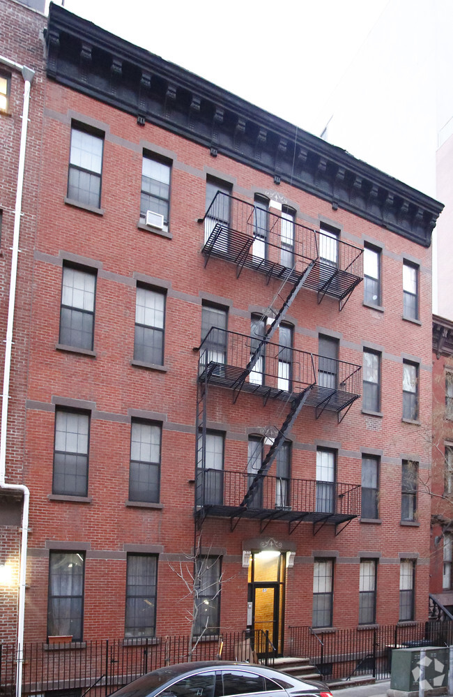 Building Photo - 51 Schermerhorn St