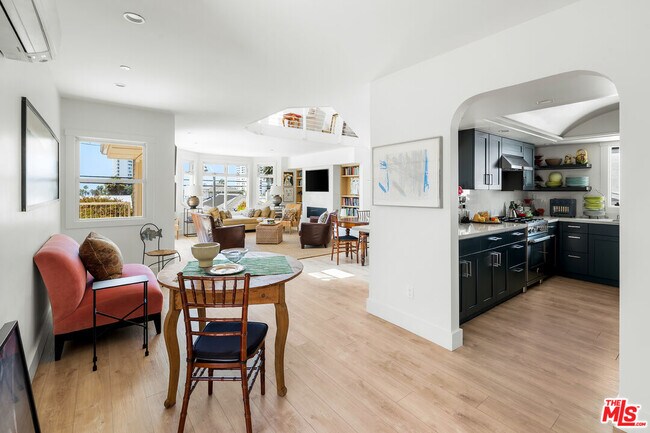 Foto del edificio - 2817 3rd St