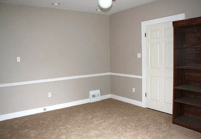 Foto del edificio - 3816 W Main St