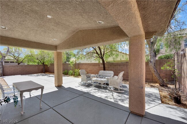 Foto del edificio - 7985 Egypt Meadows Ave