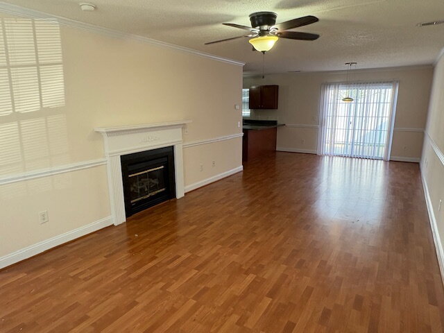 Foto del edificio - 4205 Dudleys Grant Dr