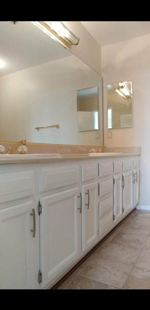 Foto del edificio - Large 2 Bedroom 2 Bathroom Unit in Bankers Hill