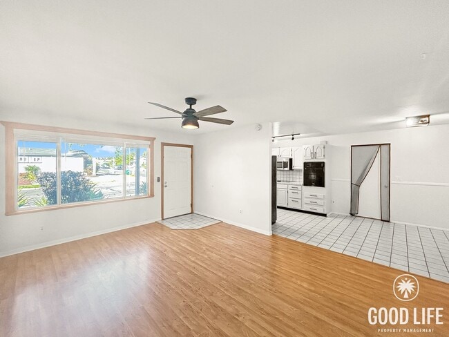 Building Photo - Beautiful 3B/2BA w/ Large Yard, 2 Car Garage & RV Parking!