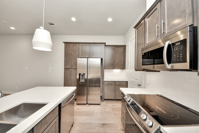 Building Photo - 2319 Silva Park Ln