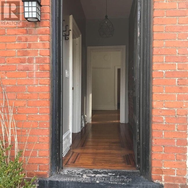 Building Photo - 57 Locke St S