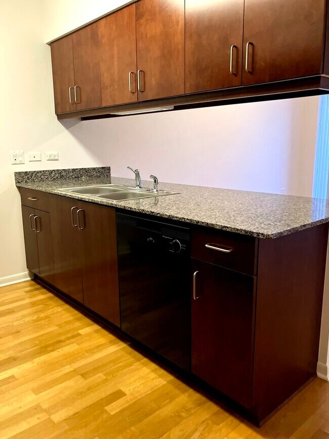 Foto del edificio - 1740 Oak Ave