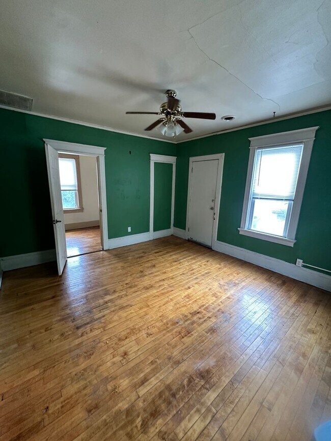 Building Photo - 1818 N Pulaski St
