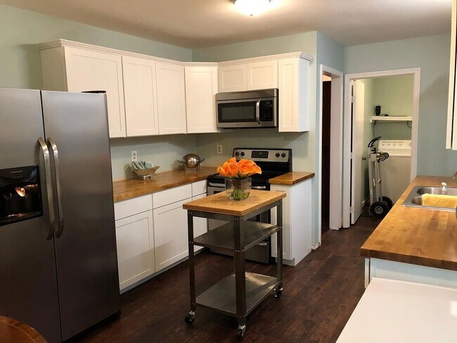 Foto del edificio - 8509 Long Tom Ct