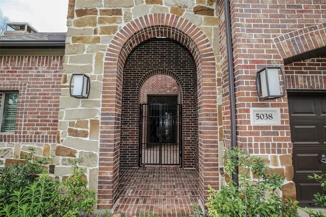 Foto del edificio - 5038 Lockridge Sky Ln