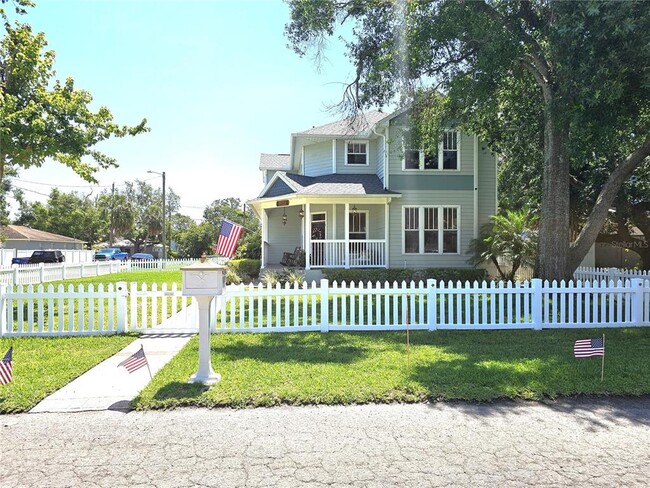 Building Photo - 7402 S De Soto St