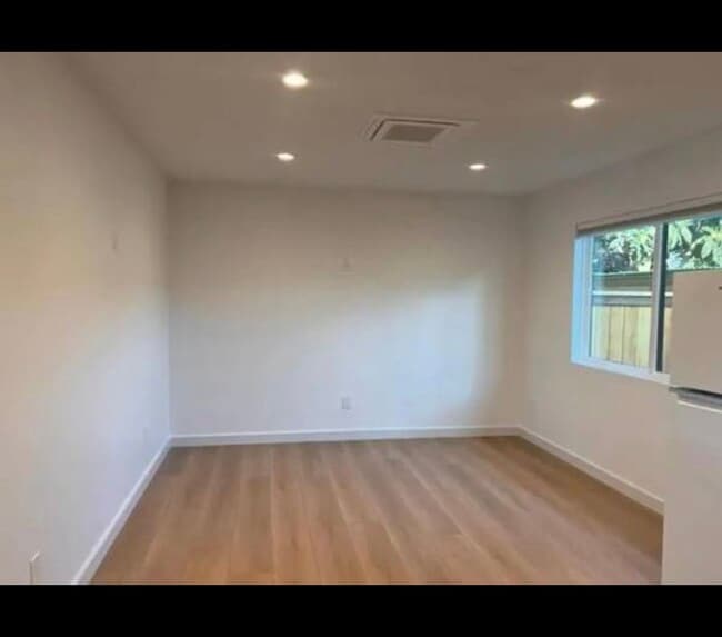 Building Photo - 1821 Chino St