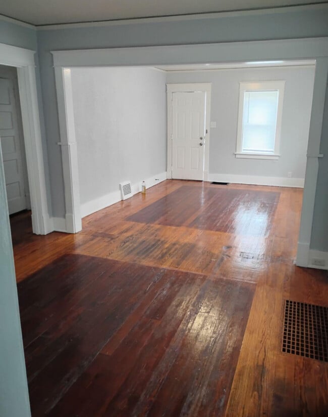 Building Photo - 801 Sancome Ave