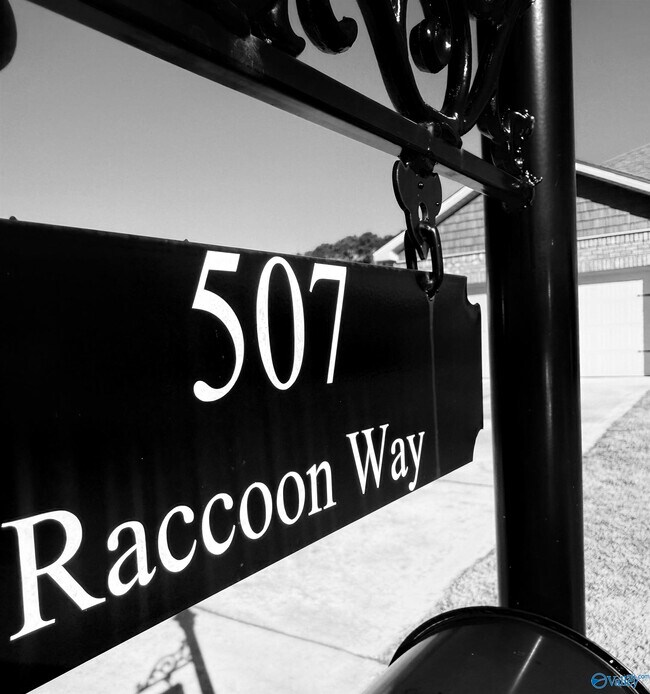Foto del edificio - 507 Raccoon Way SW