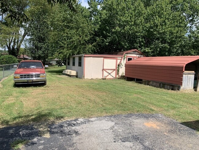Building Photo - 110 Steve Roberts Dr