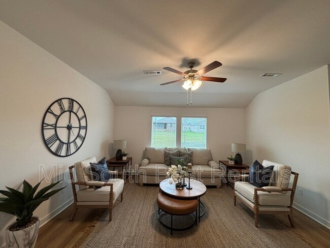 Foto del edificio - 260 Alyece Ln