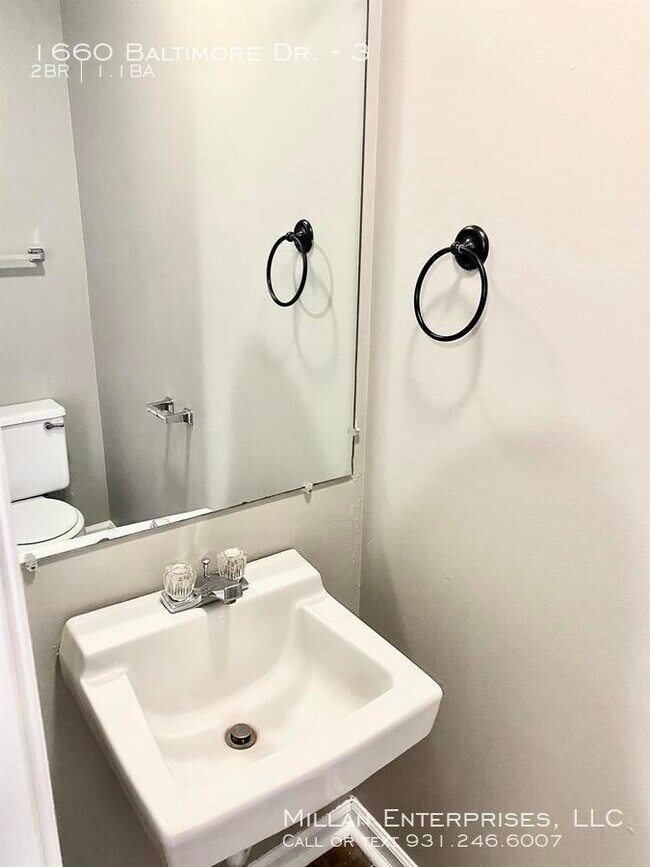 Building Photo - 1660 Baltimore Drive - Apartment 3