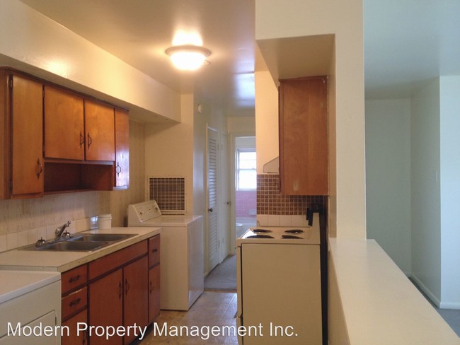 Building Photo - 1573 Alexandria Dr