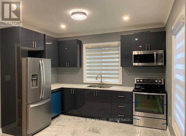 Photo du bâtiment - 299 Hellems Ave