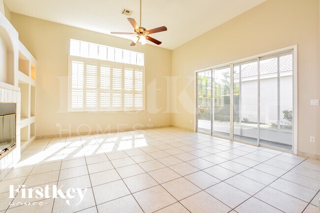 Foto del edificio - 13455 Lake Turnberry Cir